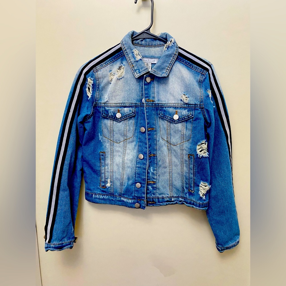 CraveFame by Almost Famous Jean Jacket